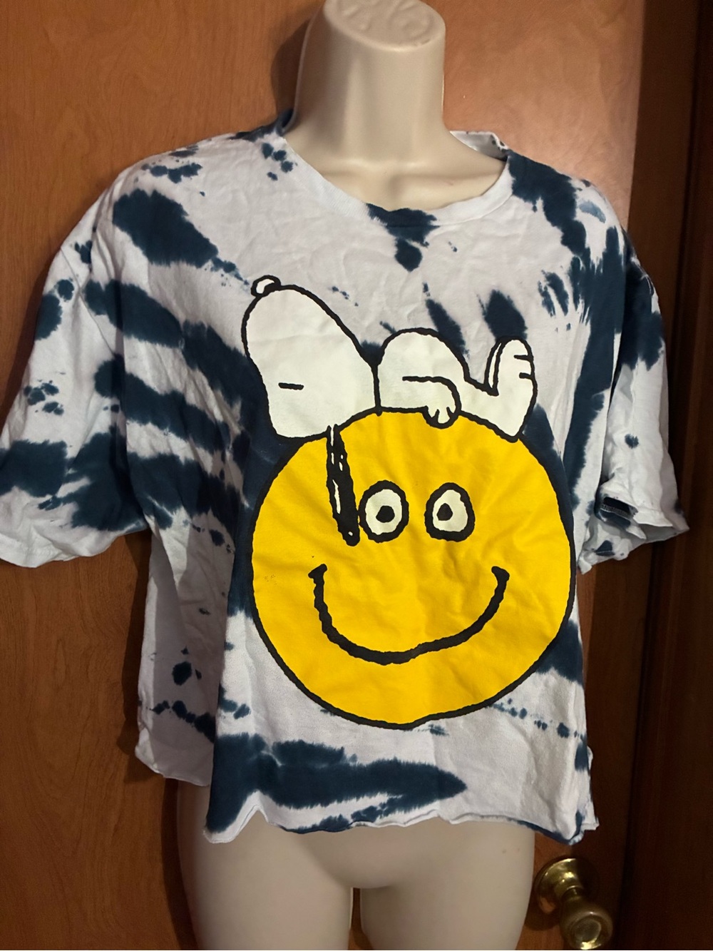Women’s Tie-Dye Tee with Yellow Smiley Graphic Snoopy Large